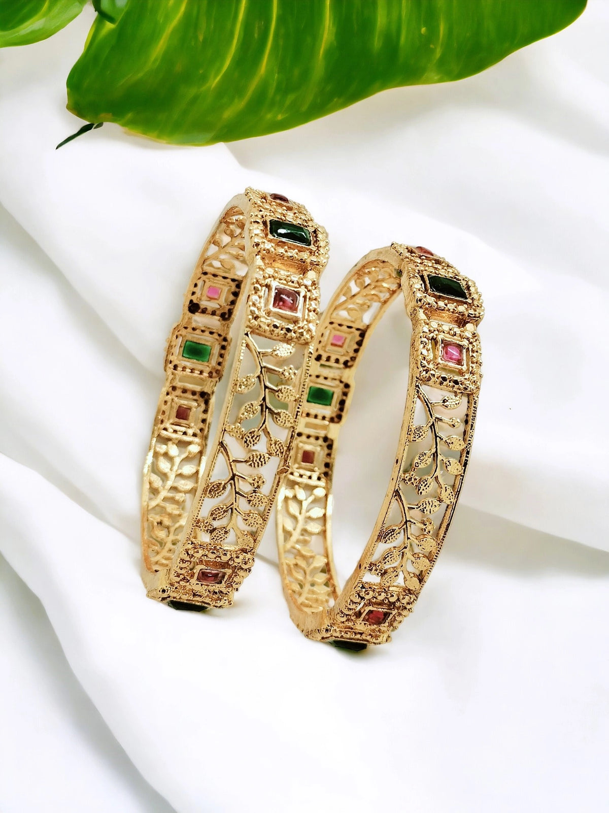 Gold Plated Filigree Polki 2Pc Bangle