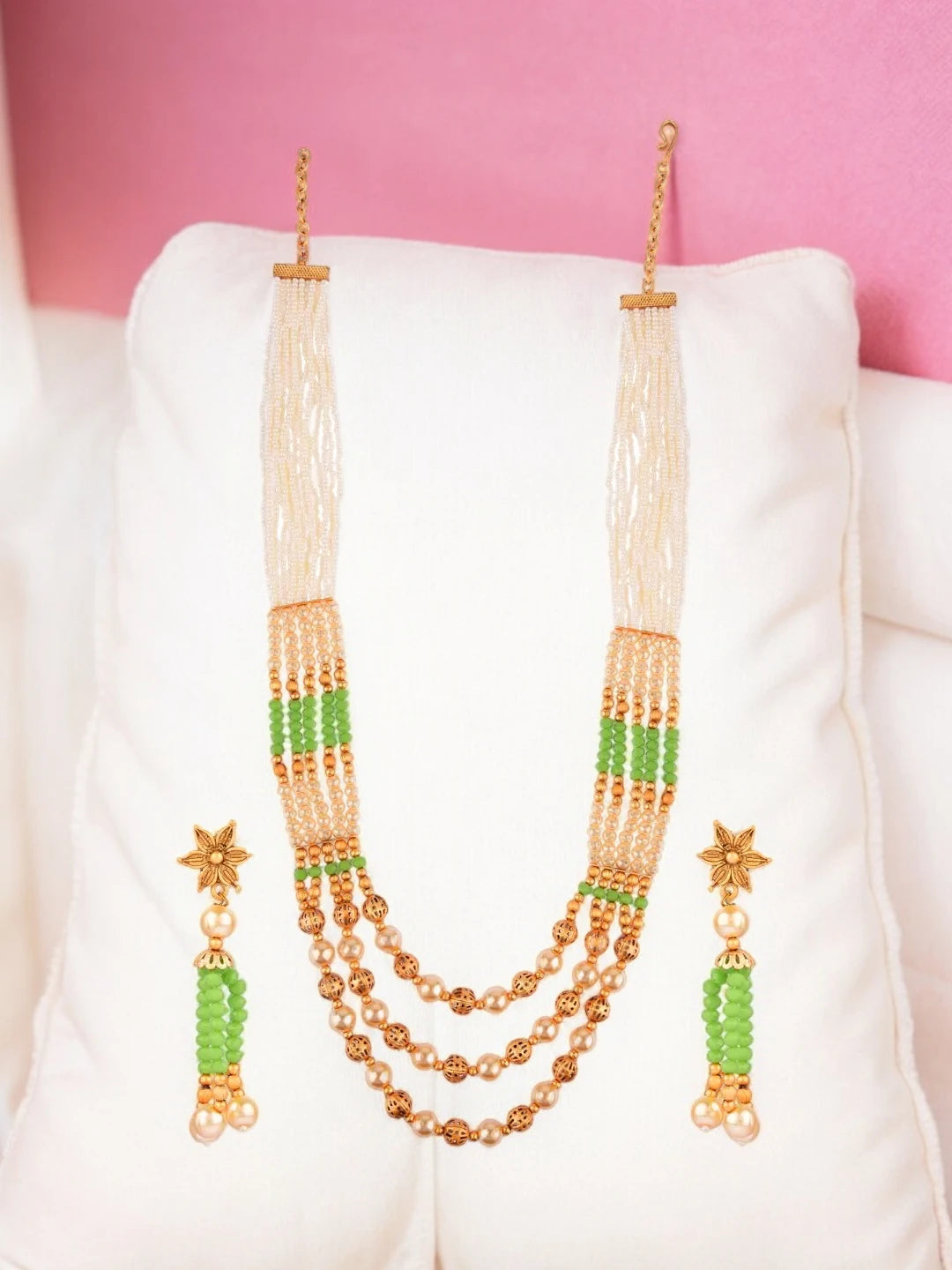 Pearl and Emerald Layer Jewellery Set